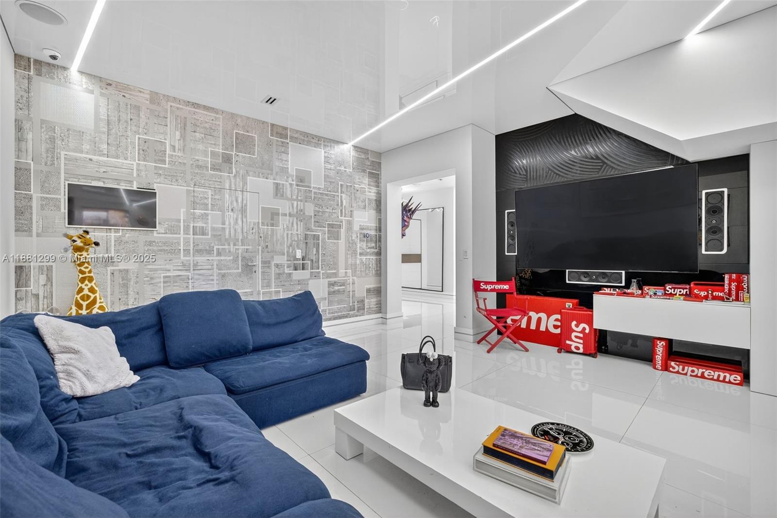 Photo of 3710 208th Ter  (3710), Aventura, Florida, 33180 - 