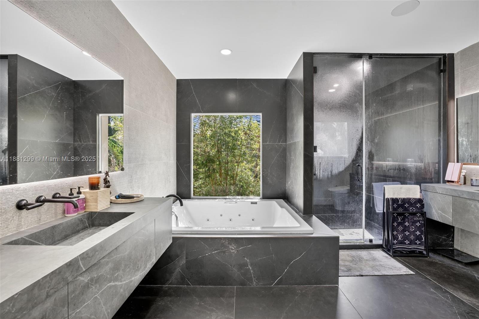 Photo of 3710 208th Ter  (3710), Aventura, Florida, 33180 - 