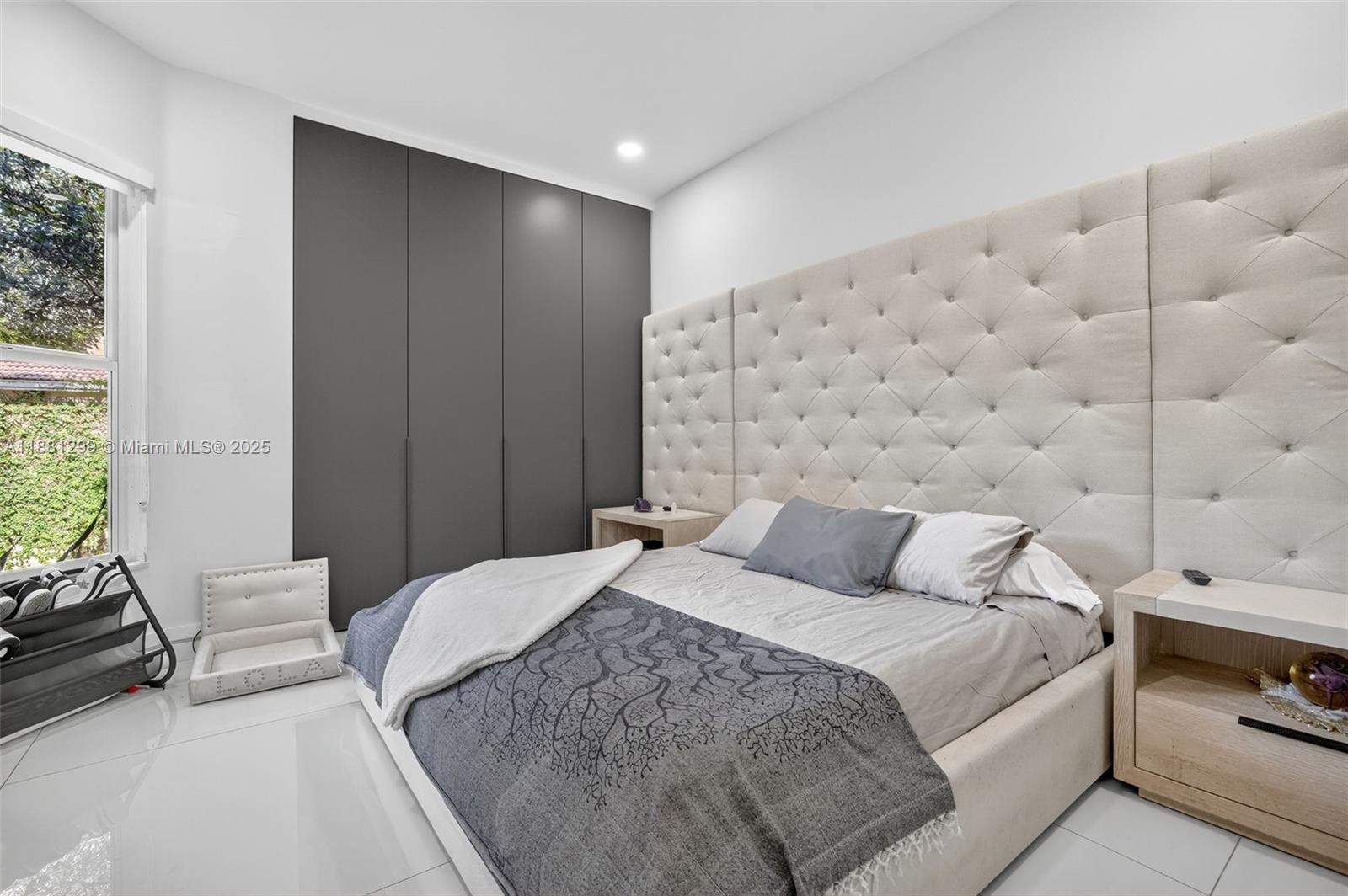 Photo of 3710 208th Ter  (3710), Aventura, Florida, 33180 - Downstairs Bedroom