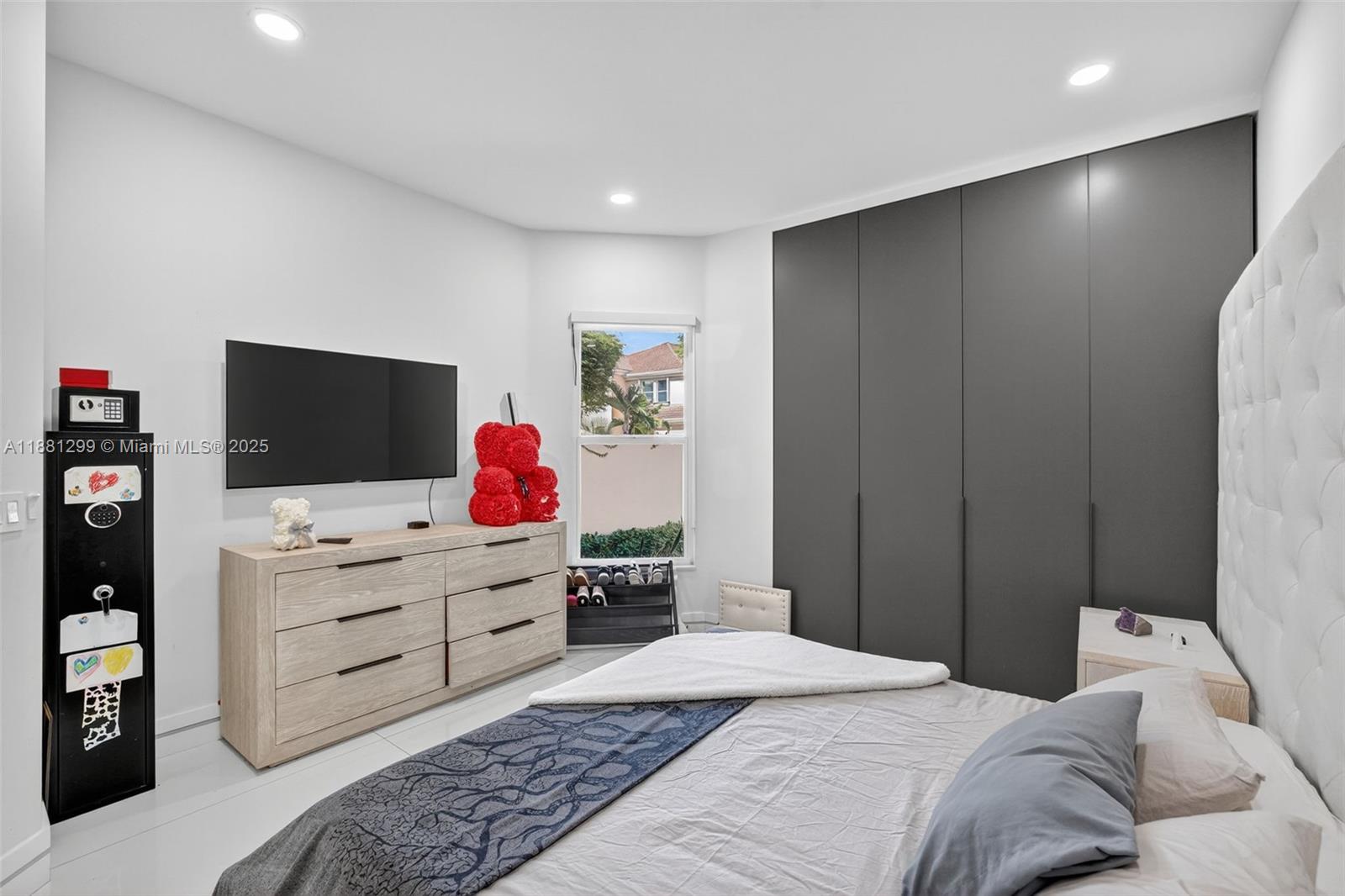 Photo of 3710 208th Ter  (3710), Aventura, Florida, 33180 - 