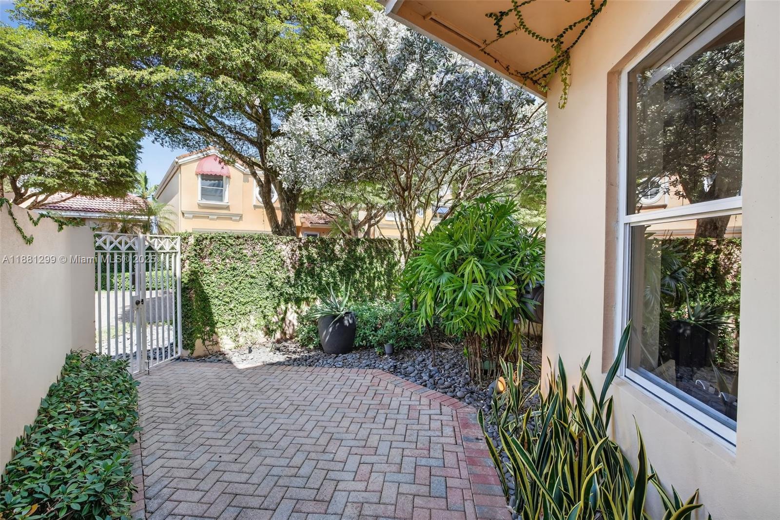 Photo of 3710 208th Ter  (3710), Aventura, Florida, 33180 - 