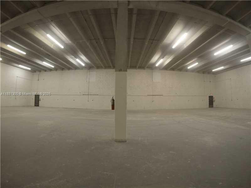 1740  /   sq. ft. $ 2025-09-18 0 Photo