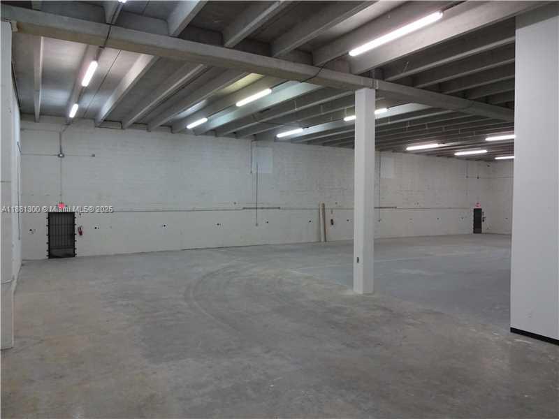 1740  /   sq. ft. $ 2025-09-18 0 Photo