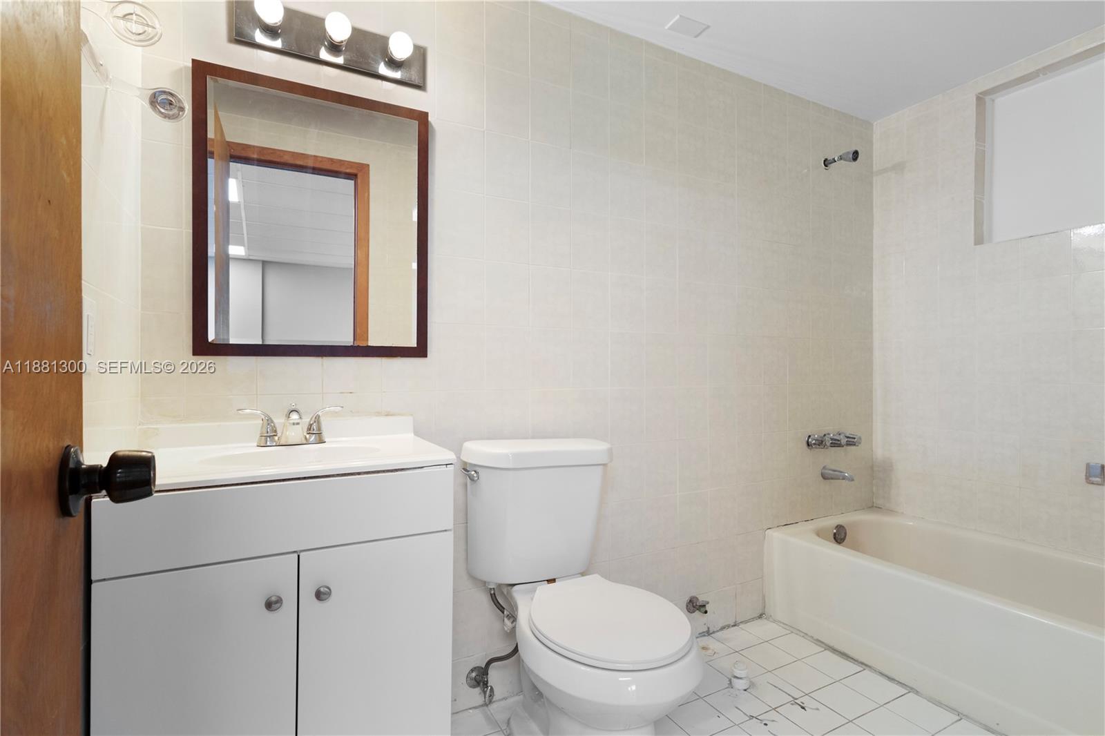 1740  /   sq. ft. $ 2025-09-18 0 Photo