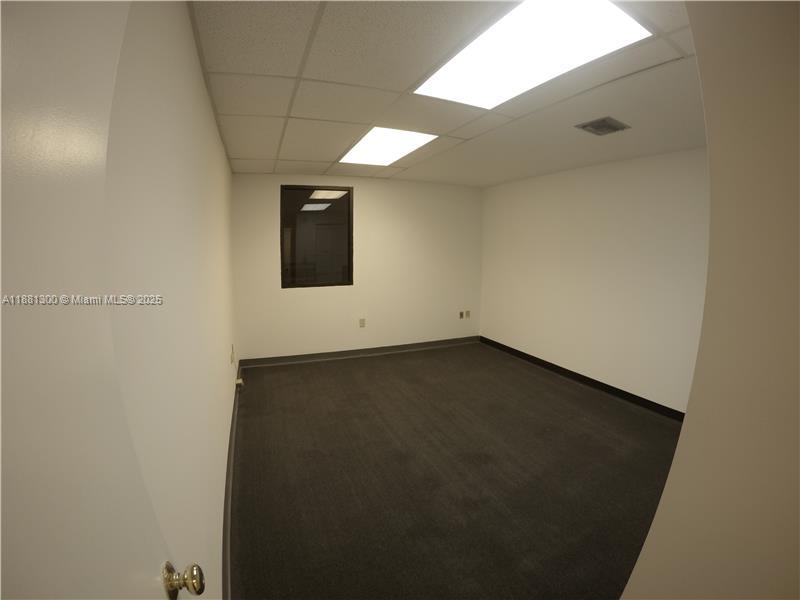 1740  /   sq. ft. $ 2025-09-18 0 Photo