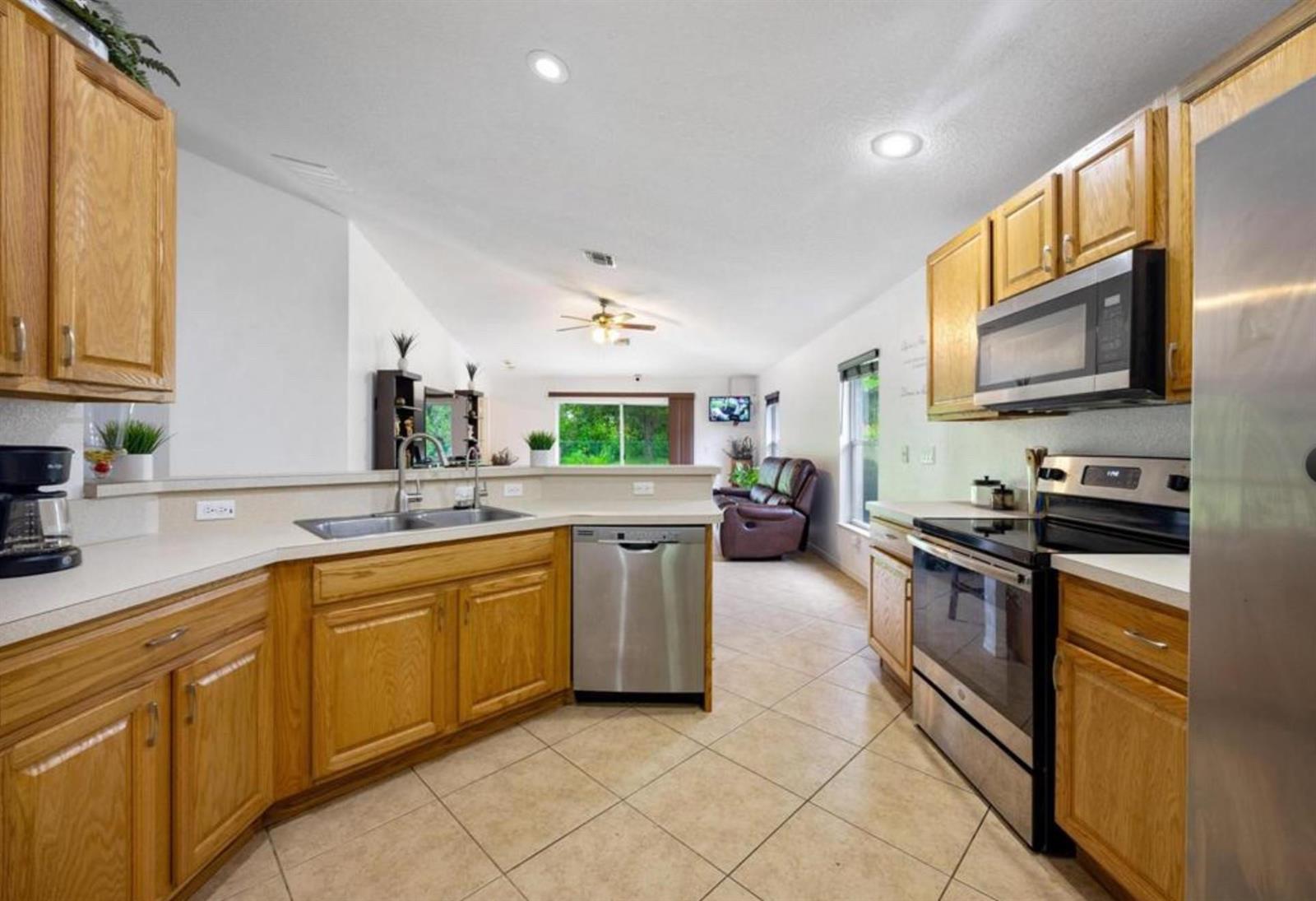 296 3 / 2 1798 sq. ft. $ 2026-01-08 0 foto