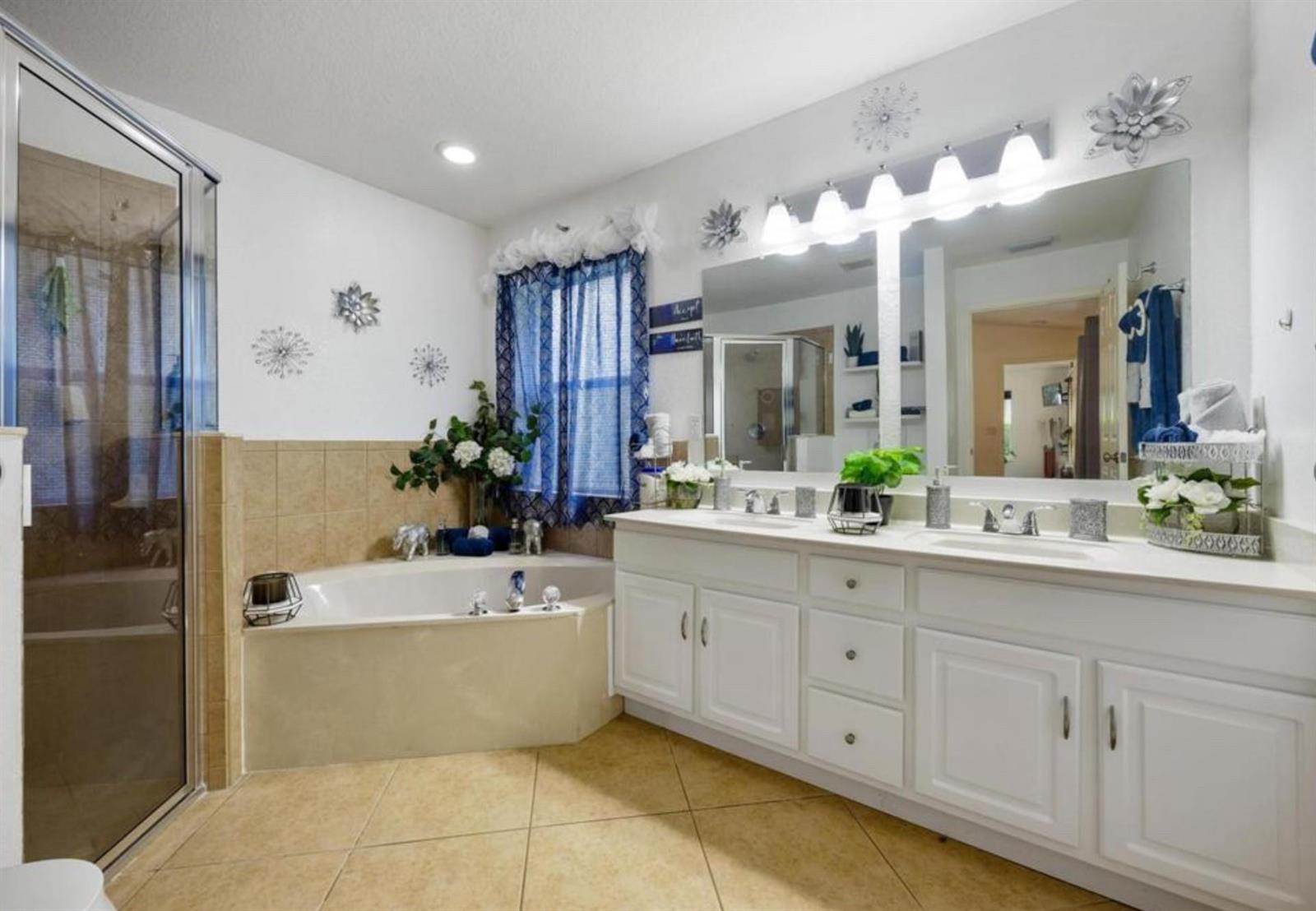 296 3 / 2 1798 sq. ft. $ 2026-01-08 0 foto
