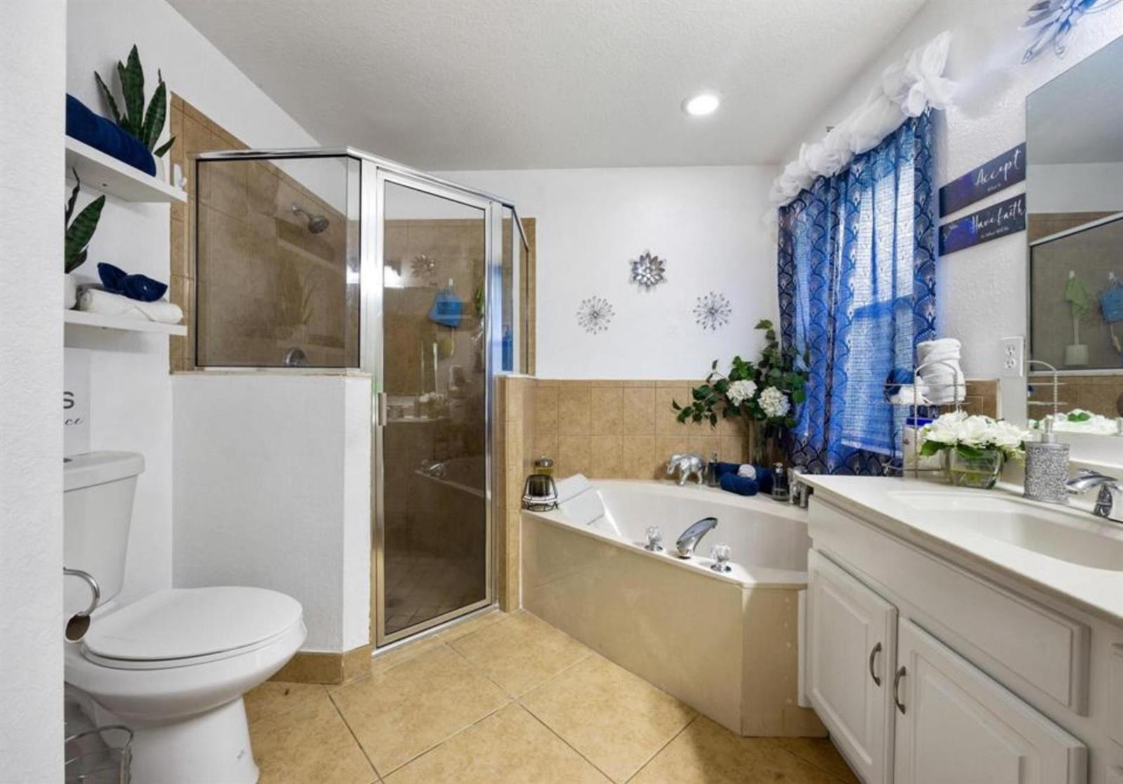 296 3 / 2 1798 sq. ft. $ 2026-01-08 0 foto