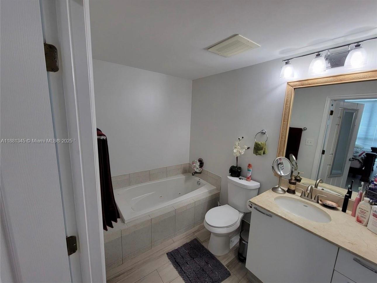 Photo of 140 Dixie Hwy  #519, Hollywood, Florida, 33020 - 
