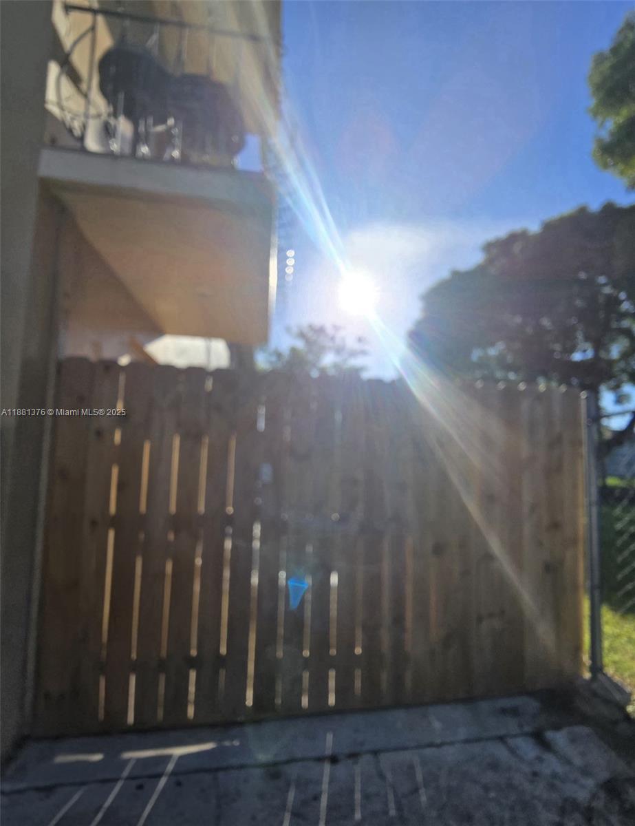 See details / 4421 sq. ft. $ 2025-09-18 0 Photo