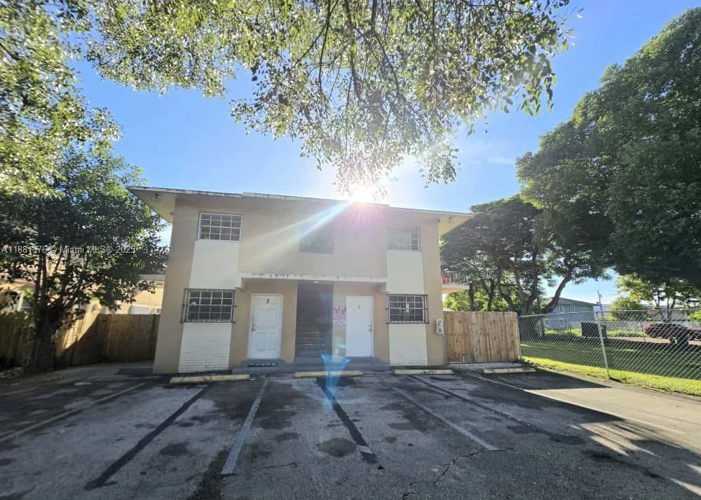 See details / 4421 sq. ft. $ 2025-09-18 0 Photo