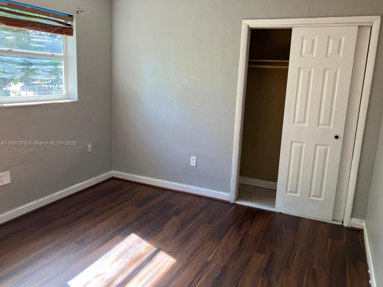 See details / 4421 sq. ft. $ 2025-09-18 0 Photo