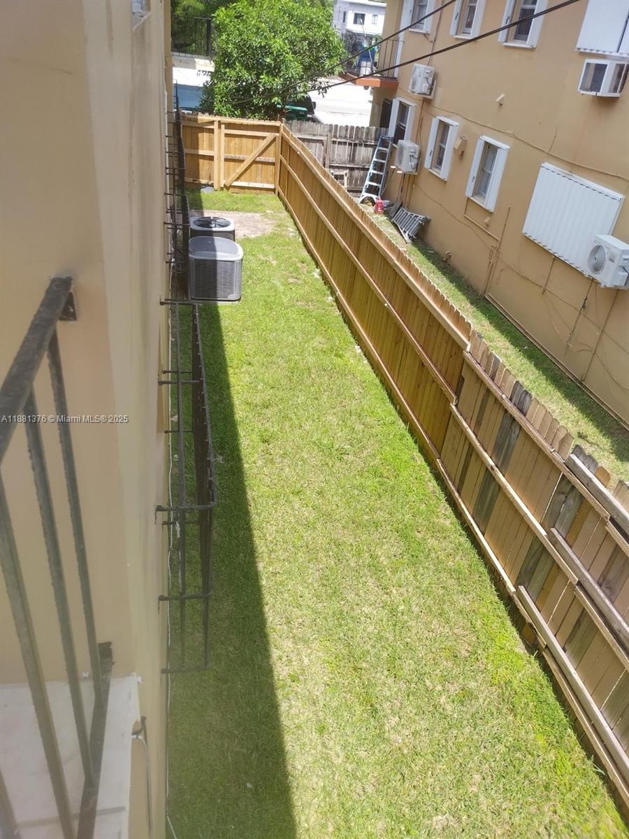 See details / 4421 sq. ft. $ 2025-09-18 0 Photo