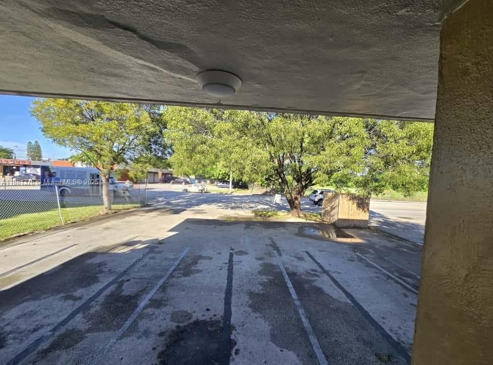 See details / 4421 sq. ft. $ 2025-09-18 0 Photo