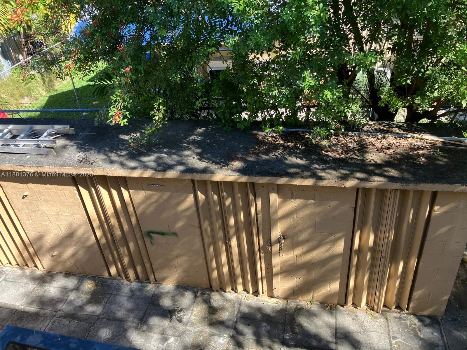 See details / 4421 sq. ft. $ 2025-09-18 0 Photo