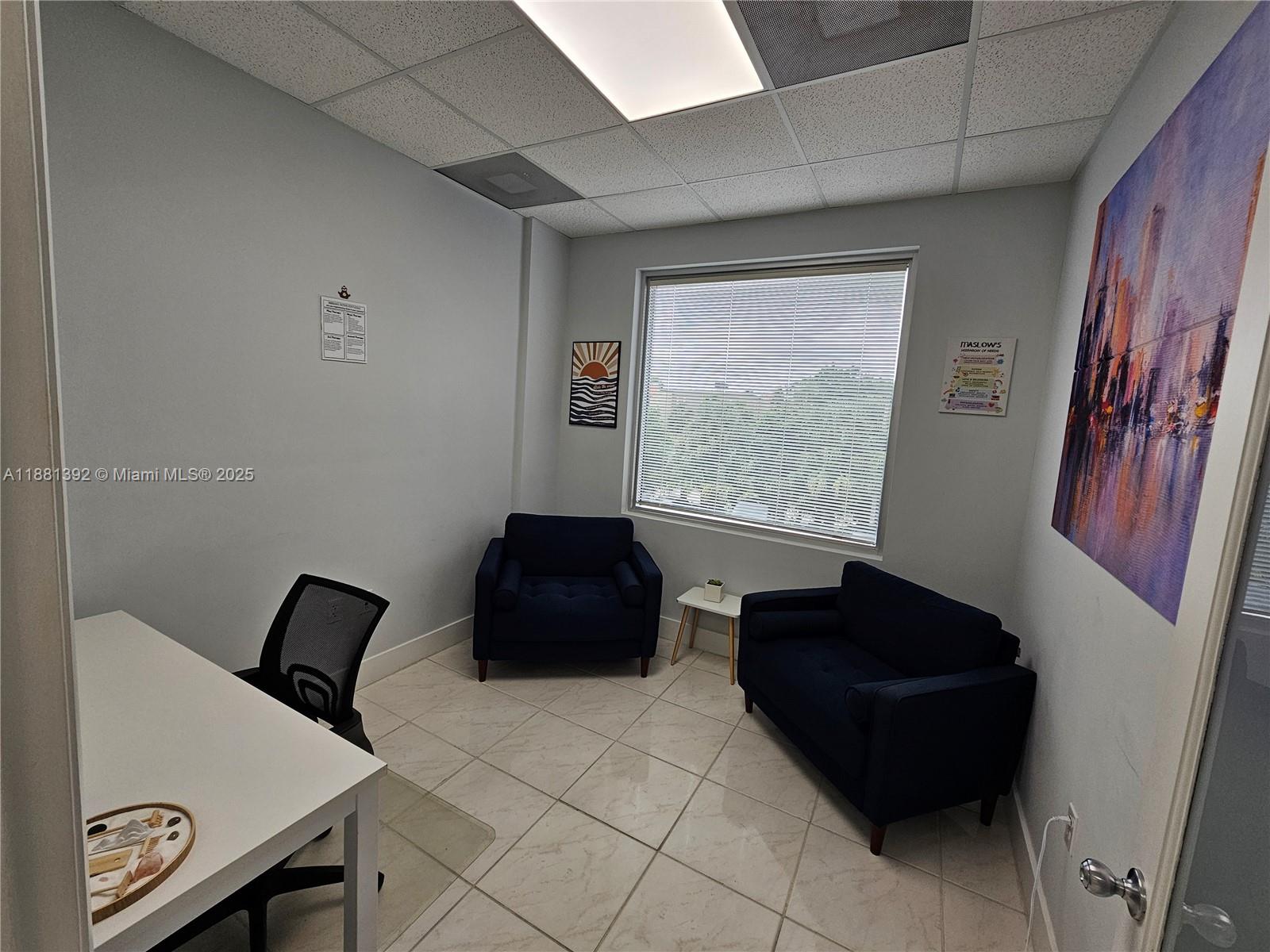 See details 235 & 237 / sq. ft. $ 2025-09-18 0 Photo