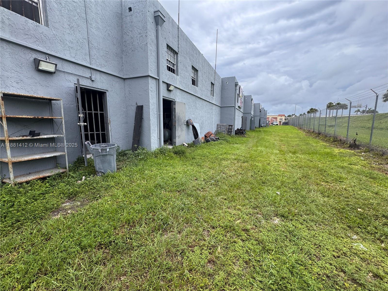  /   sq. ft. $ 2025-09-18 0 Photo