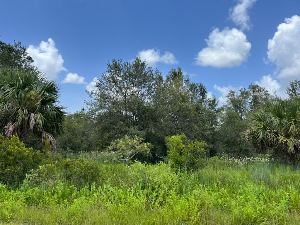   / 0  sq. ft. $ 2026-04-01 0 foto