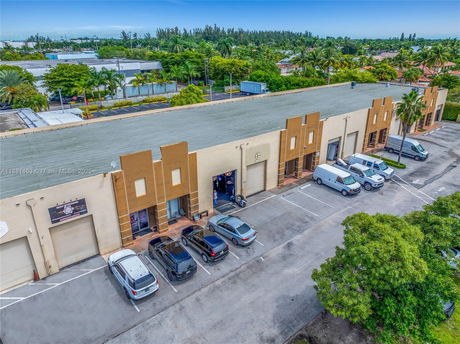 E13  /   sq. ft. $ 2025-09-19 0 Photo