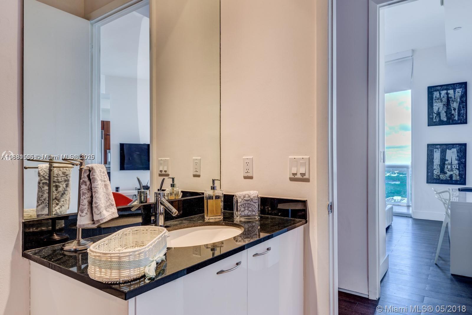 Ver detalles 3205 2 / 2 1463 sq. ft. $ 2025-09-19 0 foto