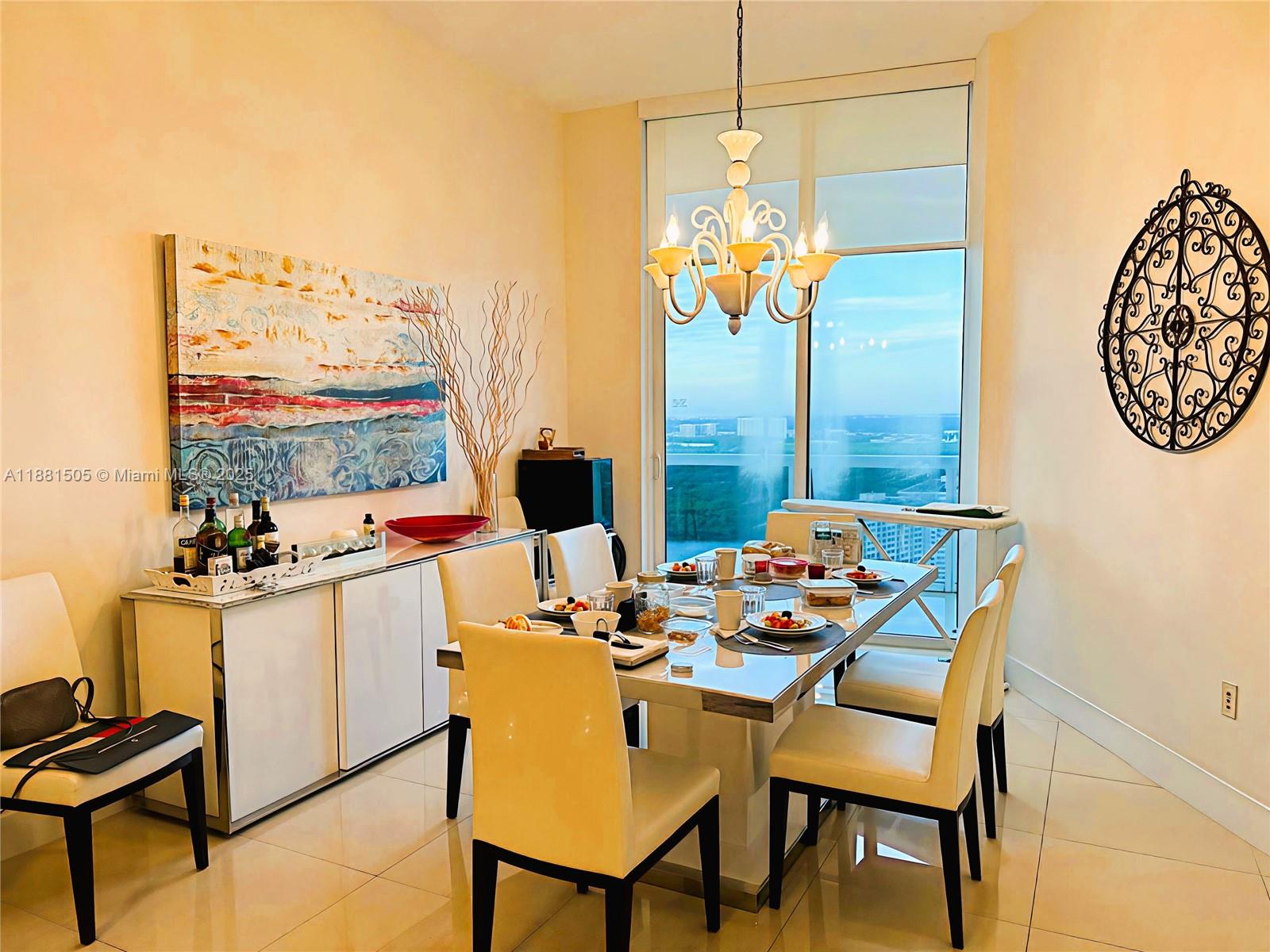 Ver detalles 3205 2 / 2 1463 sq. ft. $ 2025-09-19 0 foto