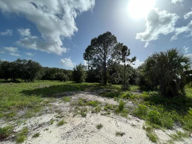   / 0  sq. ft. $ 2026-04-01 0 foto