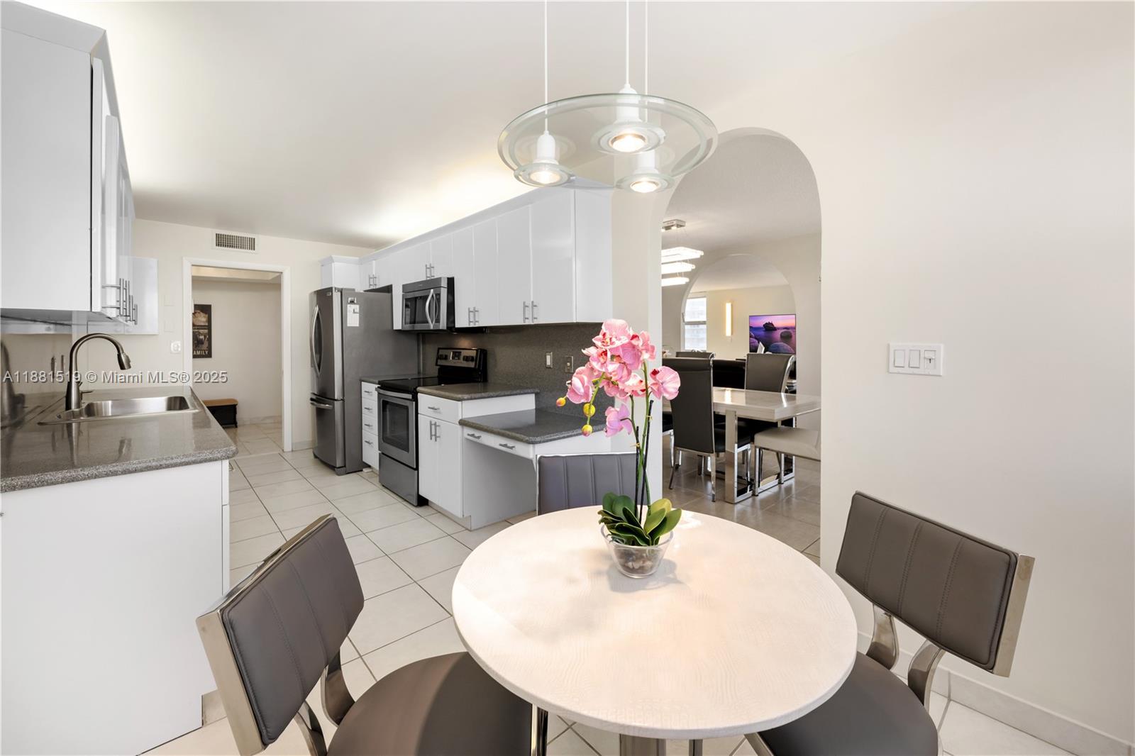 Photo of 1920 Ocean Dr  #7A, Hallandale Beach, Florida, 33009 - 
