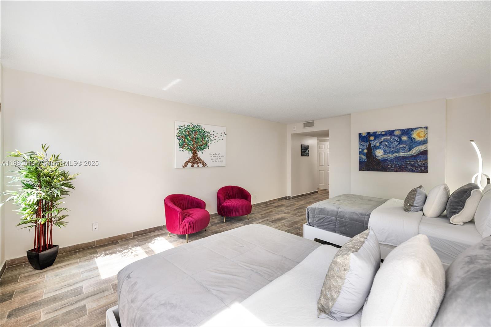Photo of 1920 Ocean Dr  #7A, Hallandale Beach, Florida, 33009 - 