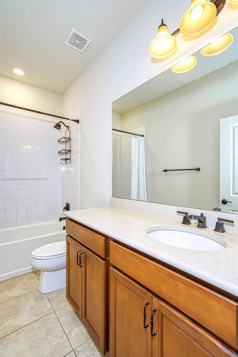 5060 3 / 3 1421 sq. ft. $ 2025-09-19 0 Photo