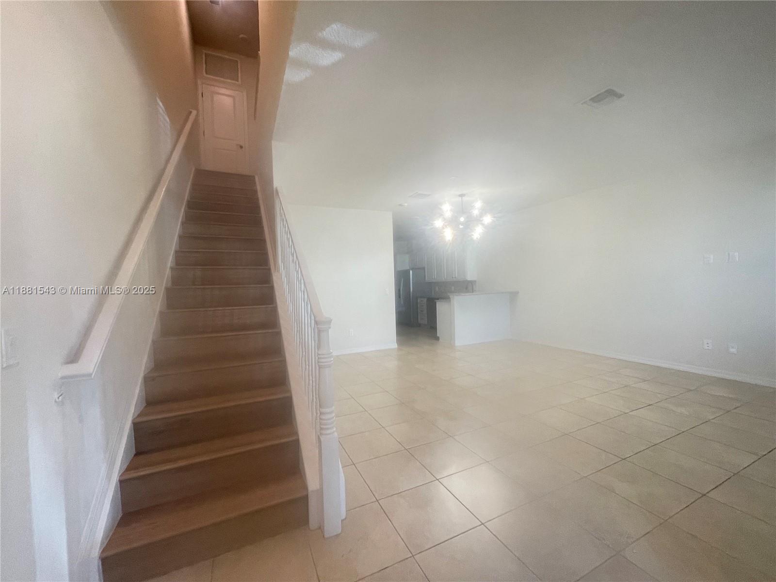 5060 3 / 3 1421 sq. ft. $ 2025-09-19 0 Photo