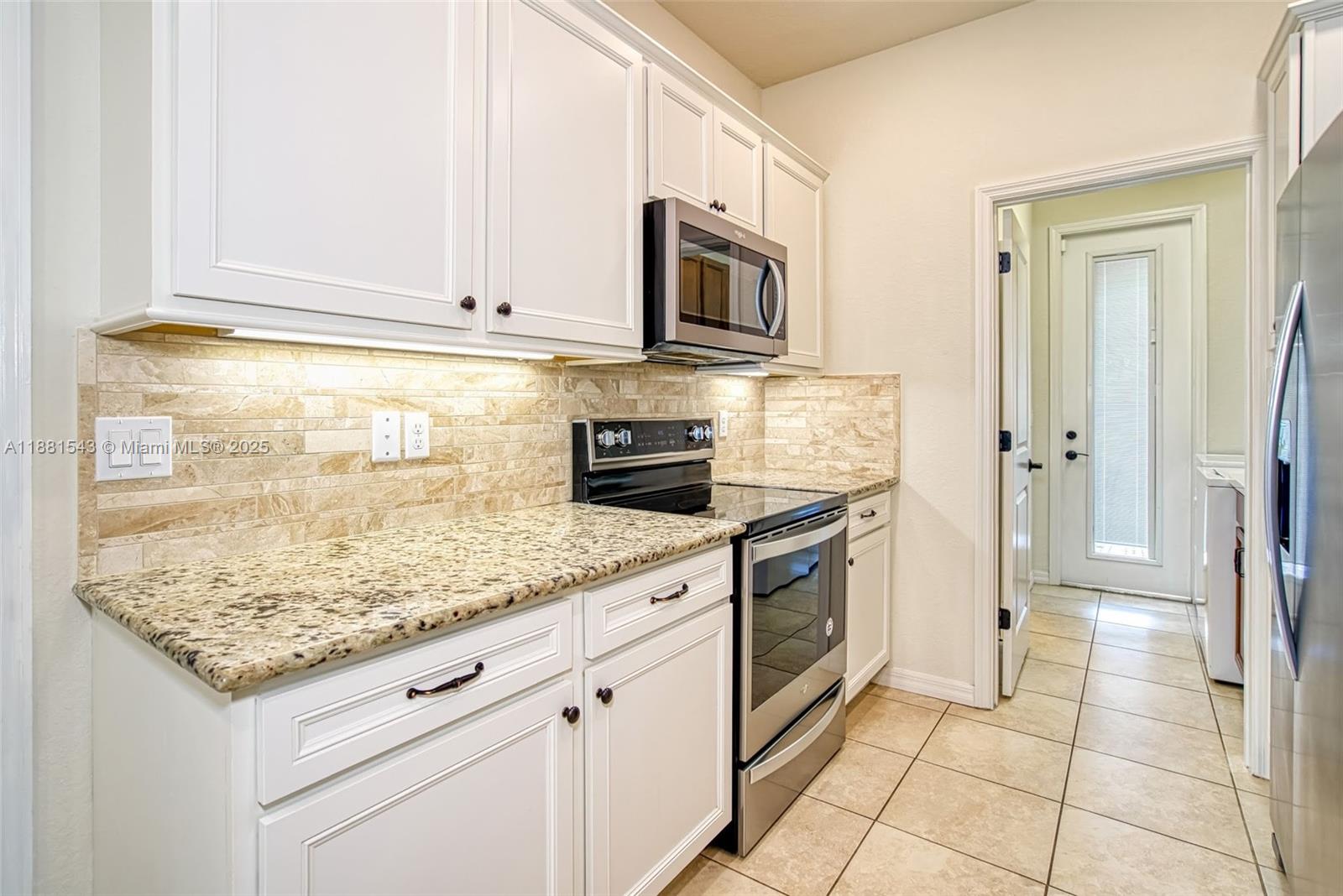 5060 3 / 3 1421 sq. ft. $ 2025-09-19 0 Photo