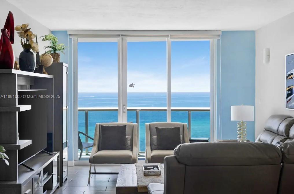 Photo of 3801 Ocean Dr  #11N, Hollywood, Florida, 33019 - 