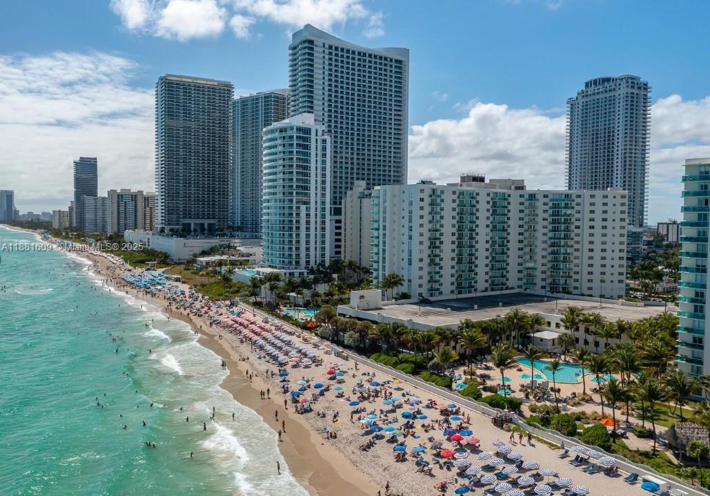 Photo of 3801 Ocean Dr  #11N, Hollywood, Florida, 33019 - 
