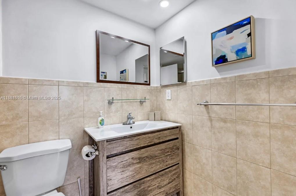 Photo of 3901 Ocean Dr  #PH16D, Hollywood, Florida, 33019 - 