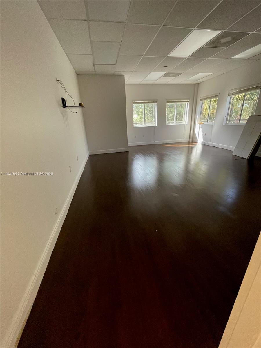 See details 1 / sq. ft. $ 2025-09-19 0 Photo