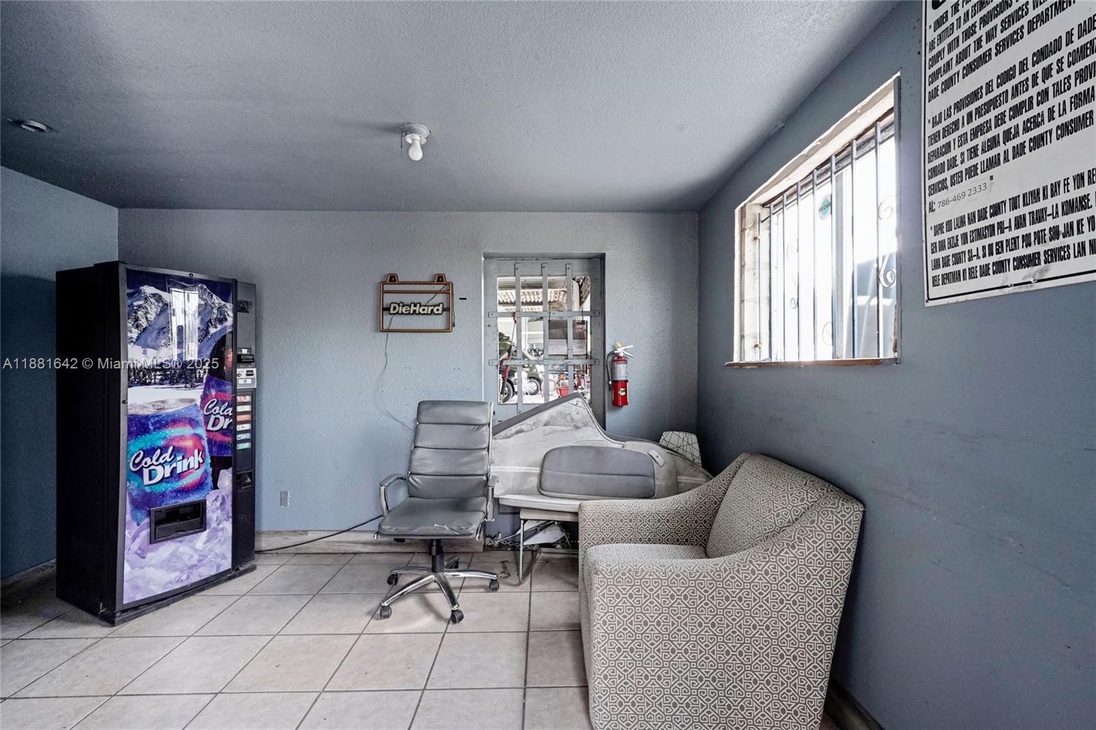   /   sq. ft. $ 2025-09-19 0 foto