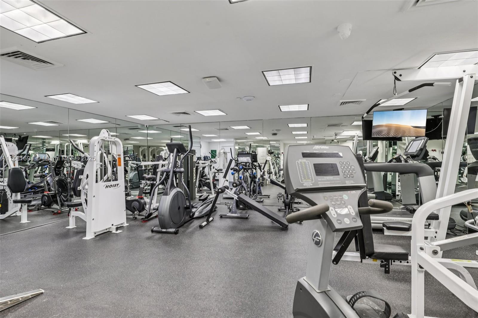 Photo of 20191 Country Club Dr  #1102, Aventura, Florida, 33180 - 