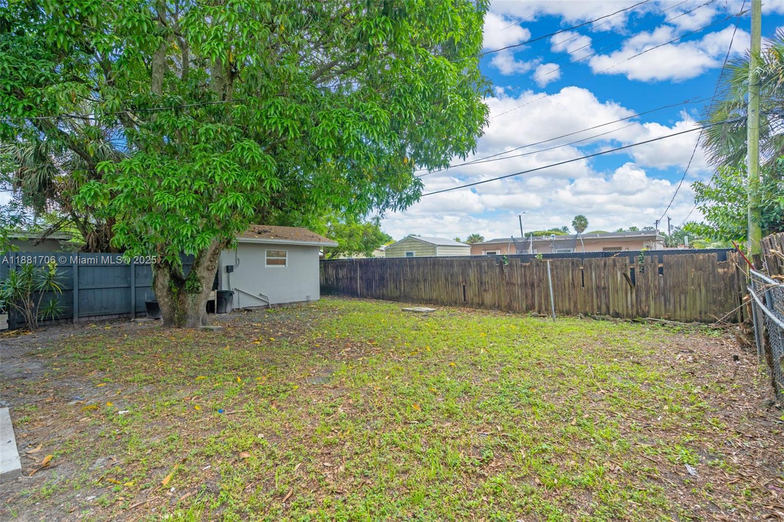 Ver detalles / 1226 sq. ft. $ 2025-09-19 0 foto