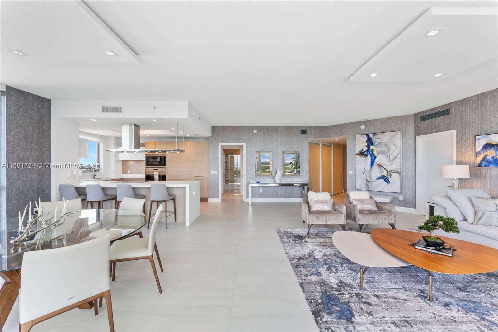 Photo of 17111 Biscayne Blvd  #2202, North Miami Beach, Florida, 33160 - 