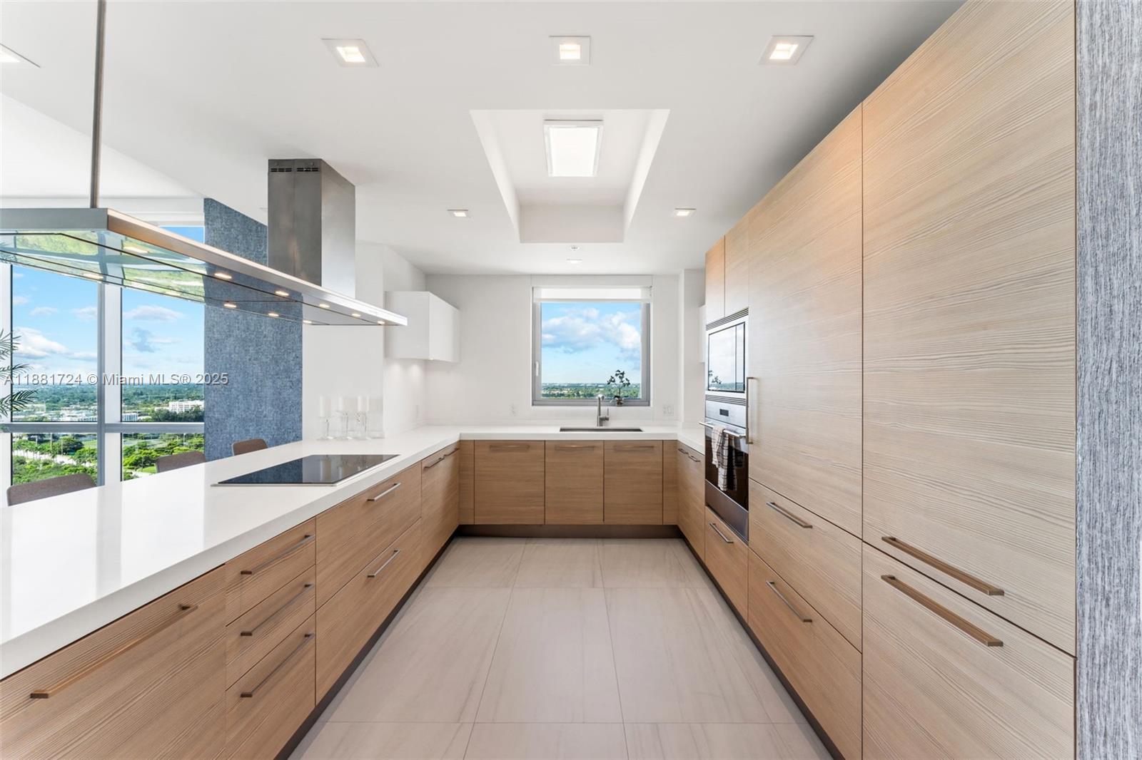 Photo of 17111 Biscayne Blvd  #2202, North Miami Beach, Florida, 33160 - 