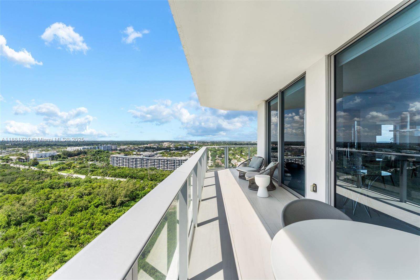 Photo of 17111 Biscayne Blvd  #2202, North Miami Beach, Florida, 33160 - 