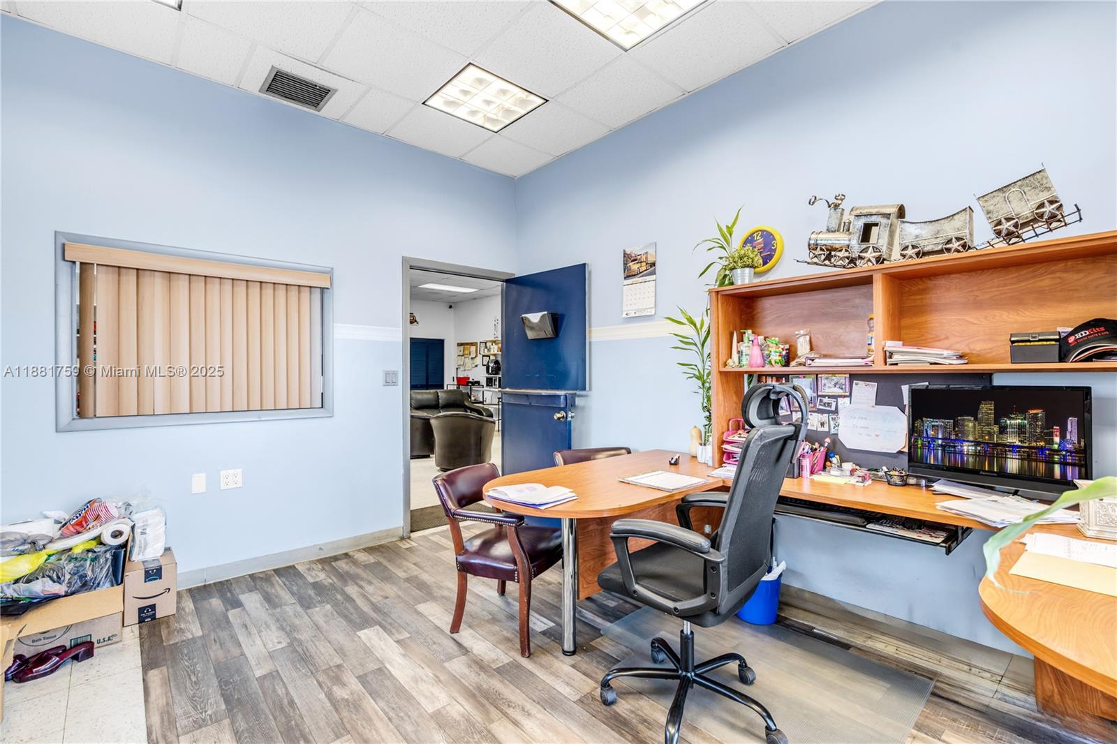 See details / sq. ft. $ 2025-09-19 0 Photo