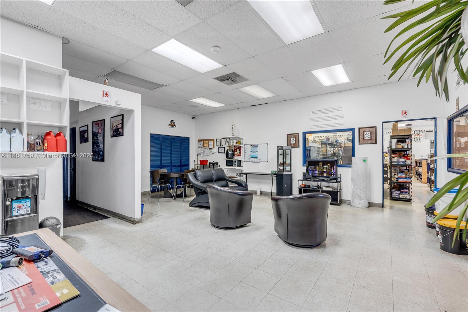 See details / sq. ft. $ 2025-09-19 0 Photo