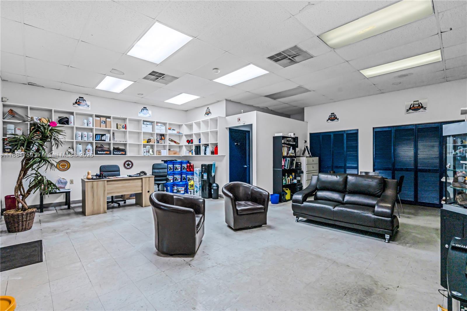 See details / sq. ft. $ 2025-09-19 0 Photo