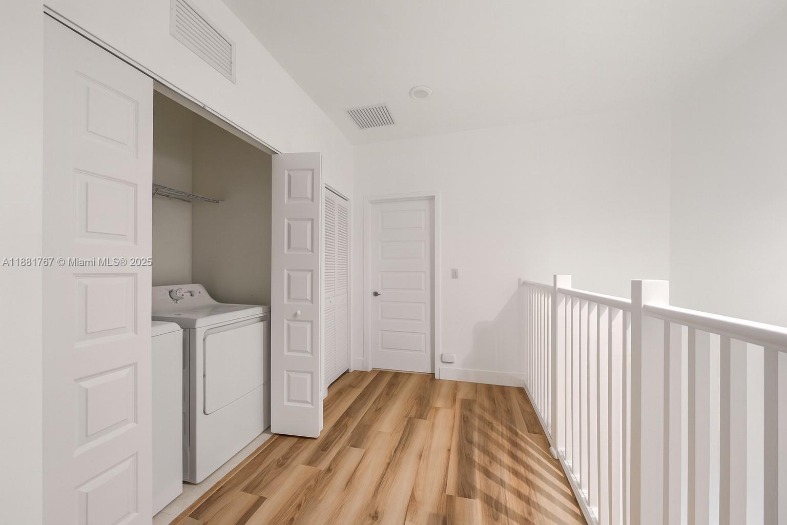 15809 3 / 3 1838 sq. ft. $ 2025-09-19 0 Photo