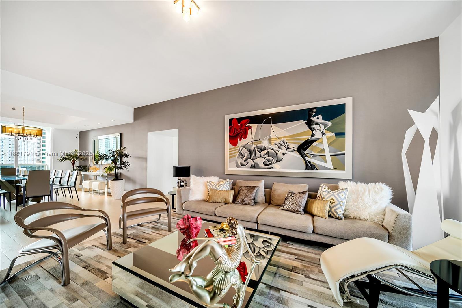 404 2 / 4 2354 sq. ft. $ 2025-09-19 0 Photo