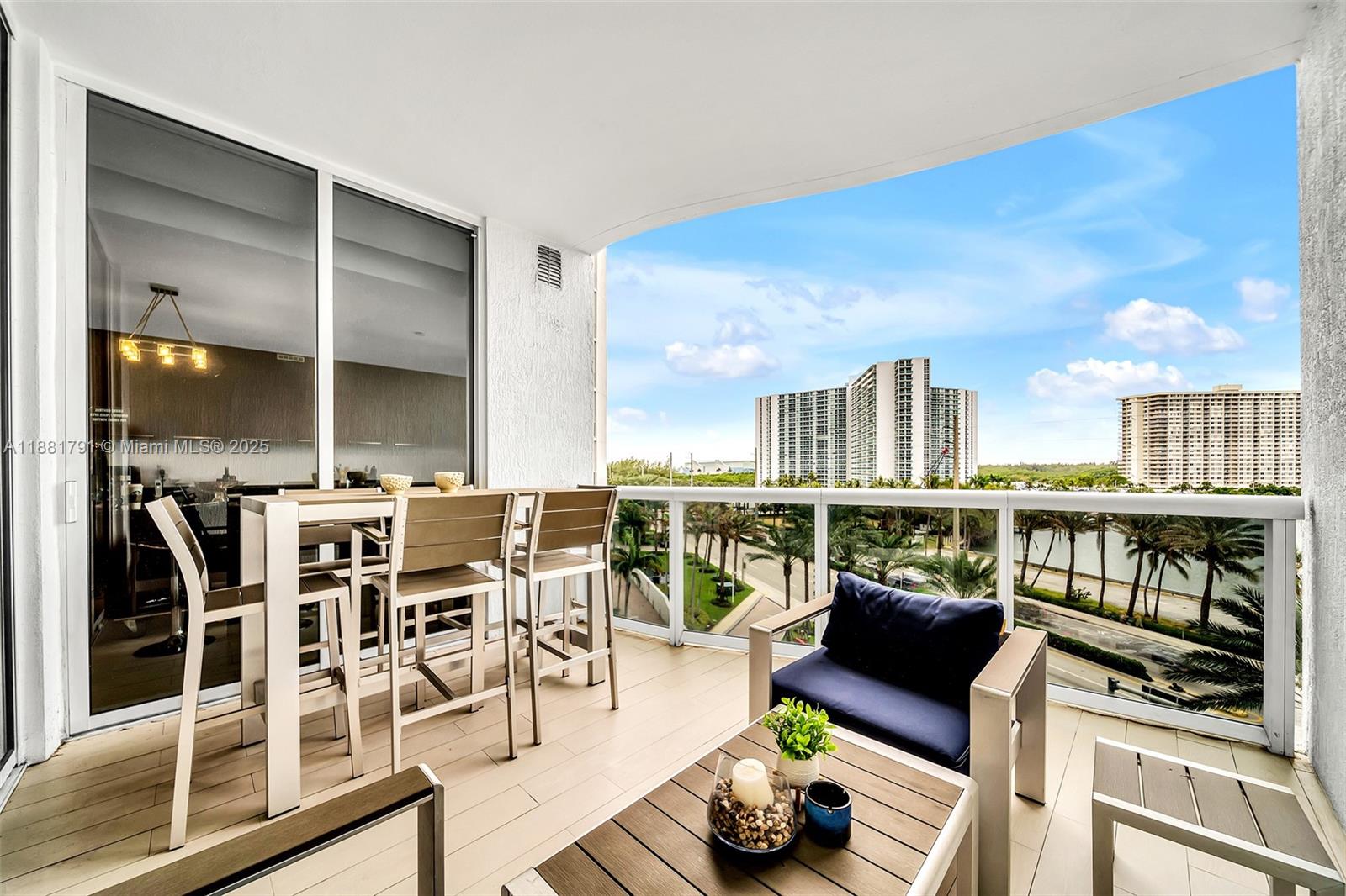 404 2 / 4 2354 sq. ft. $ 2025-09-19 0 Photo