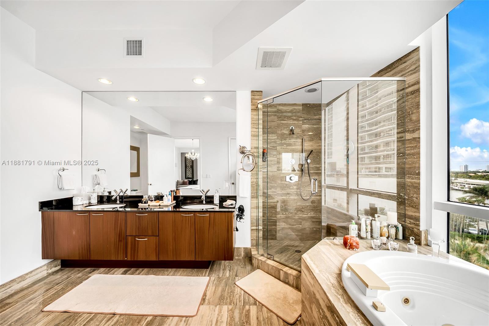 404 2 / 4 2354 sq. ft. $ 2025-09-19 0 Photo