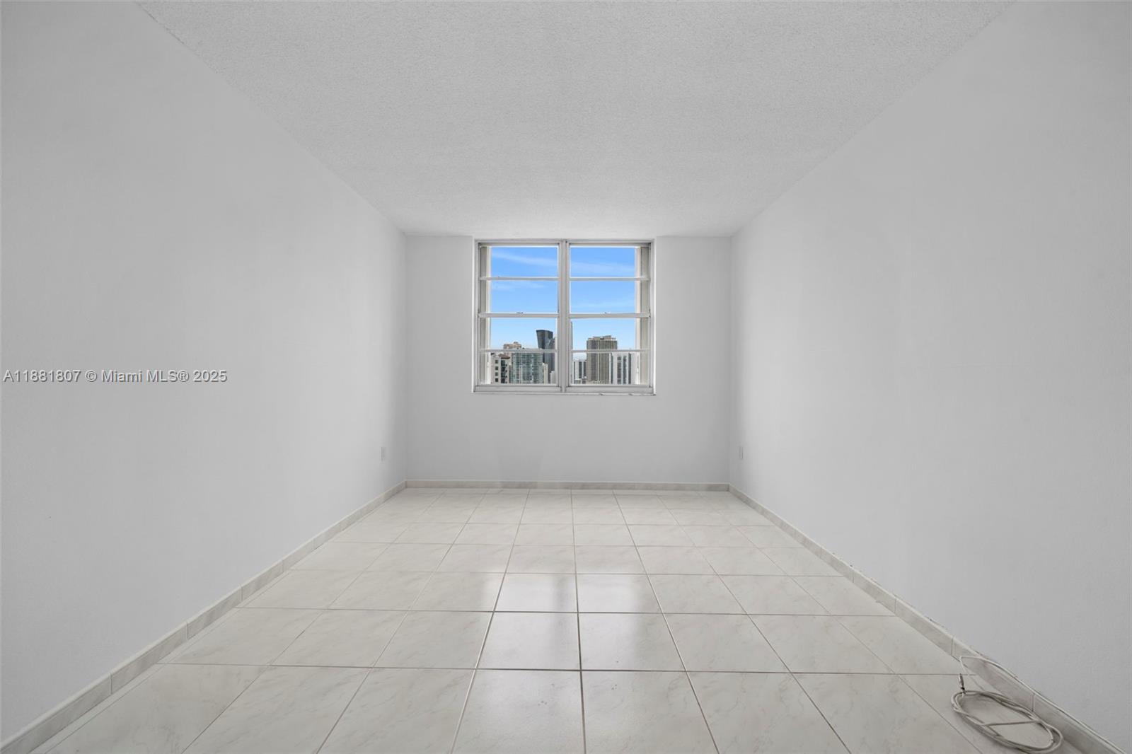 1711 1 / 2 762 sq. ft. $ 2025-09-19 0 Photo
