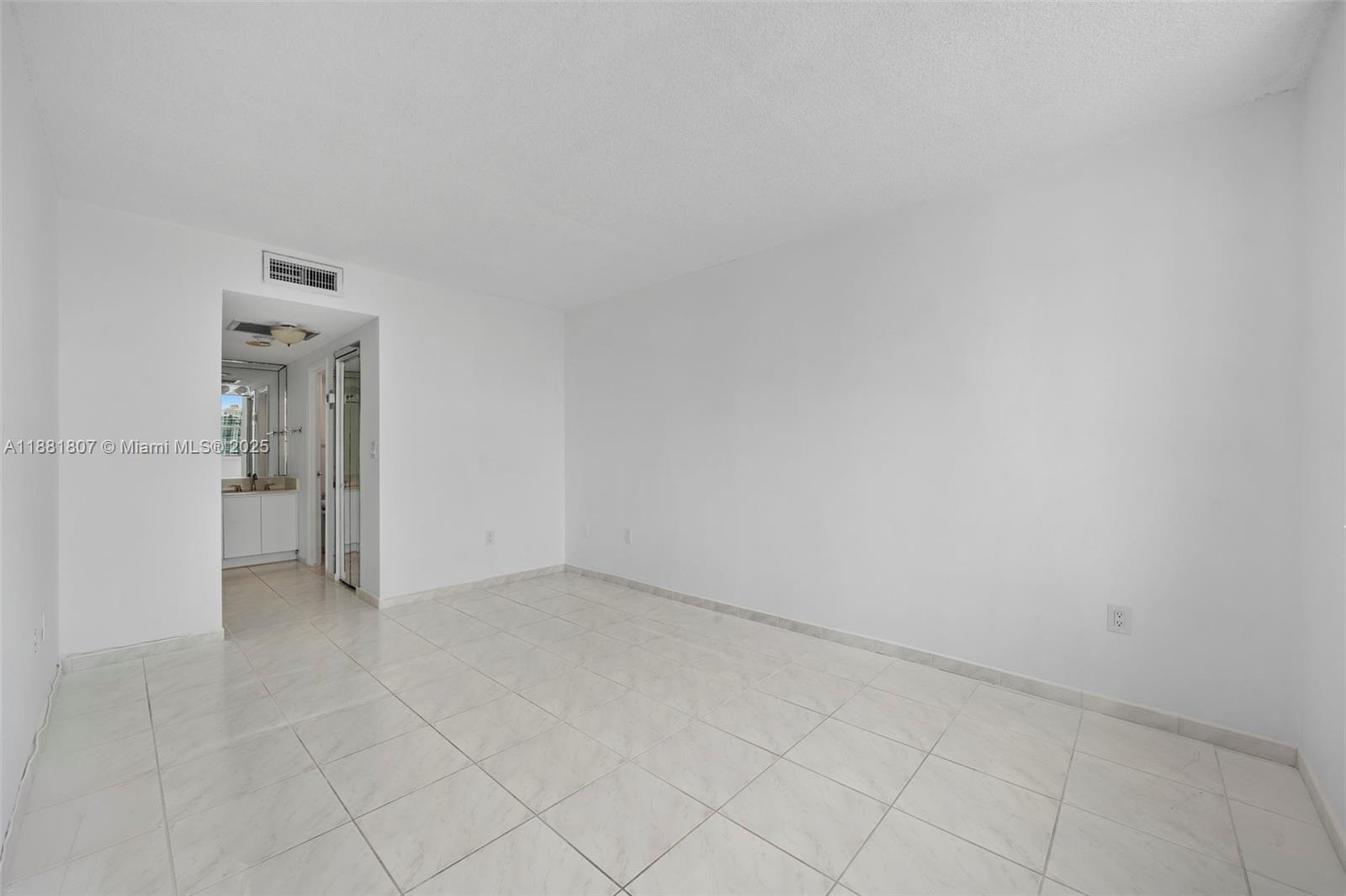 1711 1 / 2 762 sq. ft. $ 2025-09-19 0 Photo